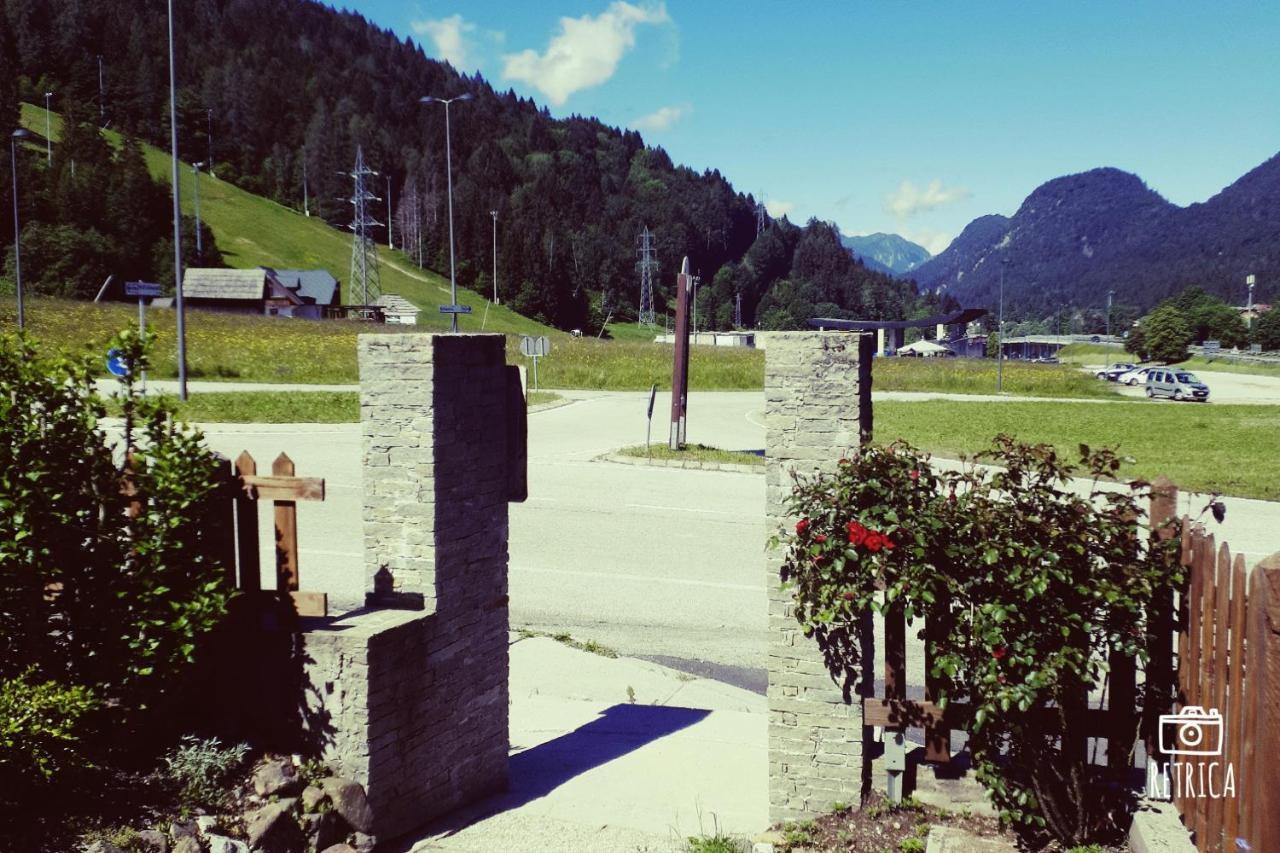 Al Sentiero Di Charly Bed & Breakfast Tarvisio Exterior photo